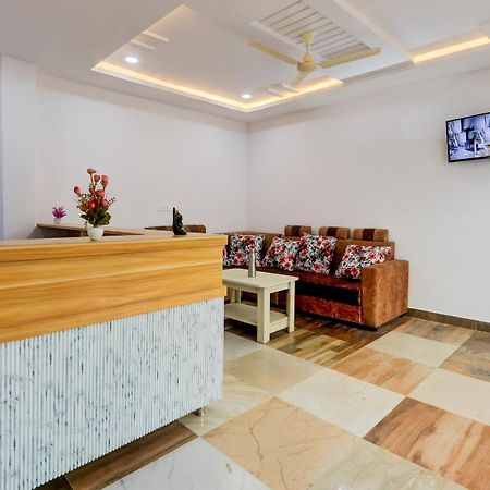 Hotel O Living Tree In Hyderabad Eksteriør billede