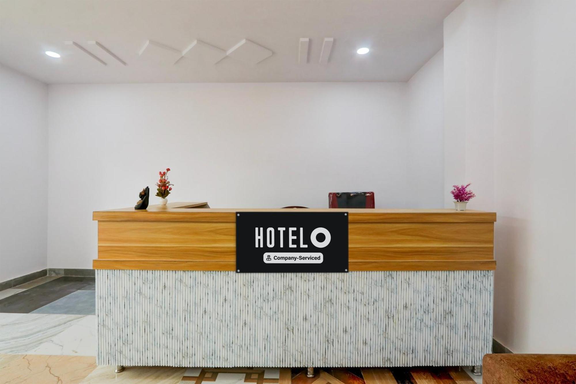 Hotel O Living Tree In Hyderabad Eksteriør billede
