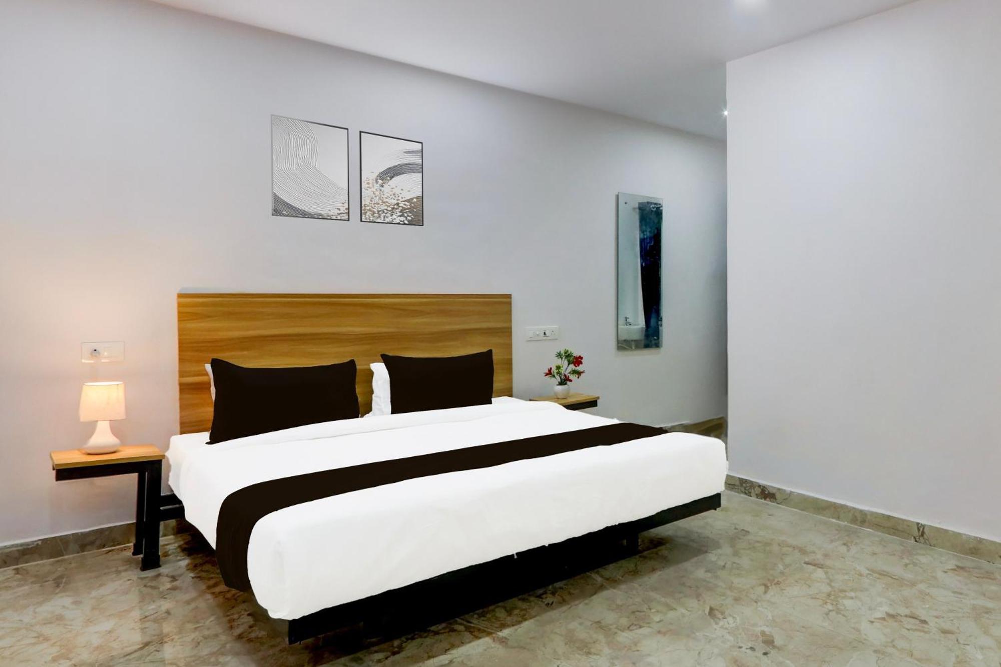 Hotel O Living Tree In Hyderabad Eksteriør billede